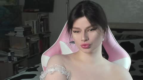 Snapshot of bbj_one chatting on 05-18-26, 04:07 bbj_one online show from 05-18-26, 04:07