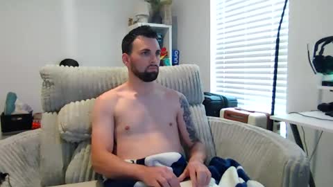 Snapshot of bbrandon21 chatting on 07-28-26, 04:05 bbrandon21 online show from 07-28-26, 04:05