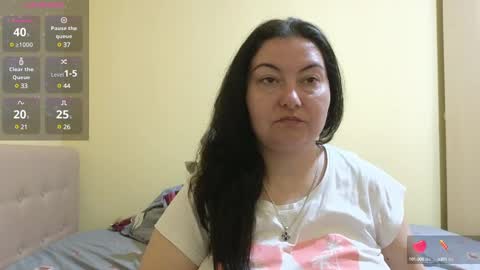 Snapshot of bbw_milf_4u chatting on 02-28-25, 11:36 Emma online show from 02-28-25, 11:36