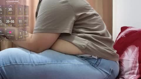 Snapshot of bbw_milf_4u chatting on 09-10-25, 10:04 Emma online show from 09-10-25, 10:04