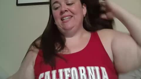 Snapshot of bbwsophiecooks chatting on 04-24-26, 11:45 Sophie BBW online show from 04-24-26, 11:45