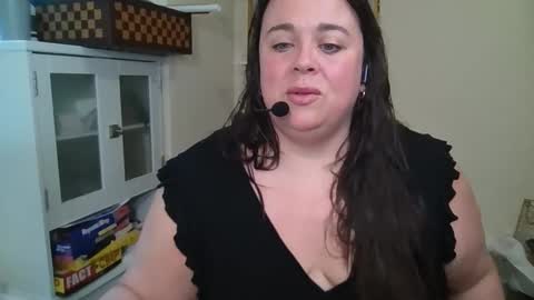 Snapshot of bbwsophiecooks chatting on 05-21-26, 02:24 Sophie BBW online show from 05-21-26, 02:24