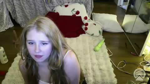bbyalice18 online show from 05-20-26, 04:40