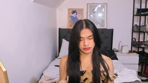 Snapshot of bbygrlamerah chatting on 07-06-26, 10:23 SEXY TRIO online show from 07-06-26, 10:23