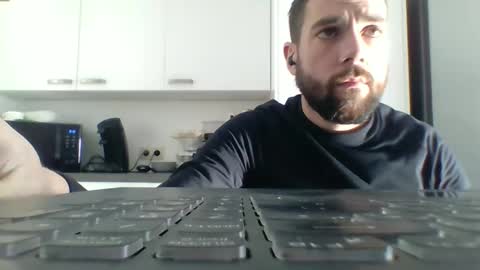 Snapshot of bdemwi2588 chatting on 01-10-25, 10:06 bdemwi2588 online show from 01-10-25, 10:06