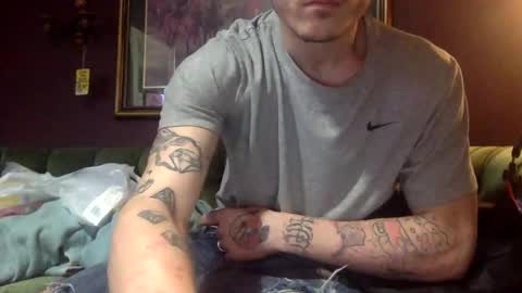 Snapshot of bdnwest417 chatting on 02-25-25, 05:19 BESTDICK417 online show from 02-25-25, 05:19