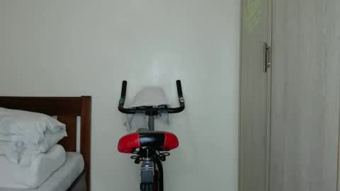 Snapshot of bea_black chatting on 05-08-26, 01:38 bea online show from 05-08-26, 01:38