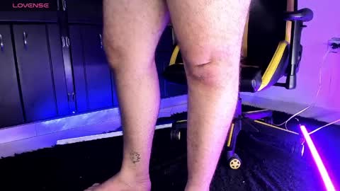 Snapshot of bear_big_ chatting on 04-25-26, 04:26 bigbearr online show from 04-25-26, 04:26