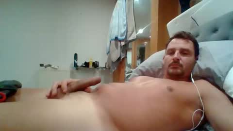 Snapshot of bearboudior chatting on 02-13-26, 03:19 bearboudior online show from 02-13-26, 03:19