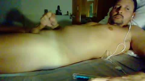Snapshot of bearboudior chatting on 03-12-26, 01:23 bearboudior online show from 03-12-26, 01:23