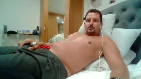 bearboudior online show from 06-12-26, 12:04