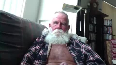 Snapshot of beardbushy chatting on 09-08-25, 05:56 beardbushy online show from 09-08-25, 05:56