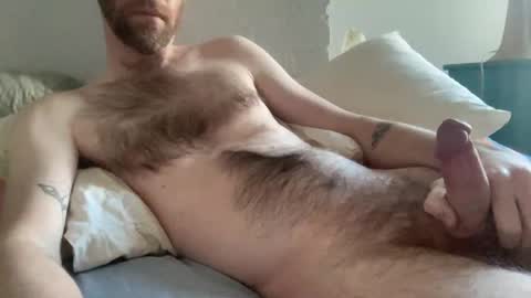 Snapshot of beardedchester chatting on 03-08-25, 03:56 beardedchester online show from 03-08-25, 03:56