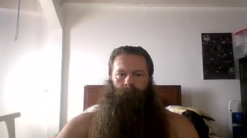 Snapshot of beardeddonkey88 chatting on 09-30-25, 08:03 beardeddonkey88 online show from 09-30-25, 08:03