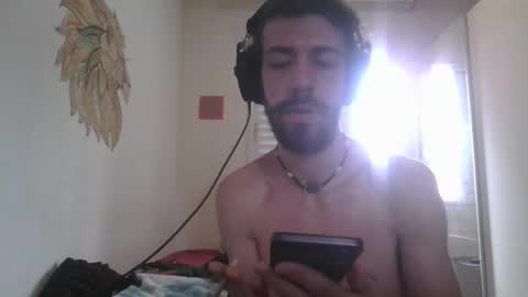 Snapshot of beardedsmoker666 chatting on 11-18-25, 05:39 beardedsmoker666 online show from 11-18-25, 05:39