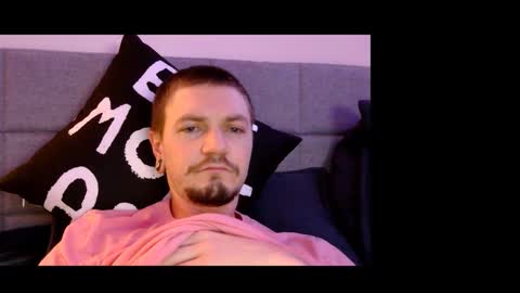 Snapshot of bearhunter8936 chatting on 03-09-26, 01:15 Trev online show from 03-09-26, 01:15