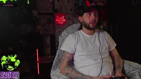 Snapshot of beastbxy chatting on 02-27-25, 06:07 beast bxy online show from 02-27-25, 06:07