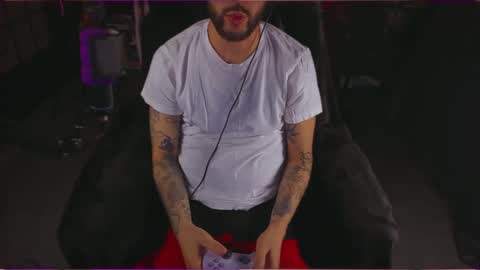 Snapshot of beastbxy chatting on 09-17-25, 10:22 beast bxy online show from 09-17-25, 10:22