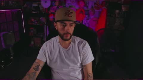 Snapshot of beastbxy chatting on 09-20-25, 11:50 beast bxy online show from 09-20-25, 11:50