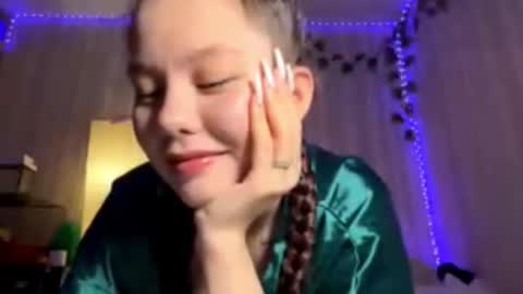 Bella online show from 02-22-26, 12:04