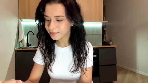 Katie online show from 10-11-25, 08:51