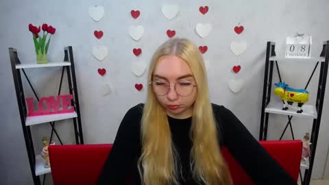 BeatriceFlyy online show from 12-08-24, 09:13