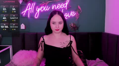 Snapshot of beatricereeves chatting on 12-09-24, 04:34 Beatrice 3 online show from 12-09-24, 04:34