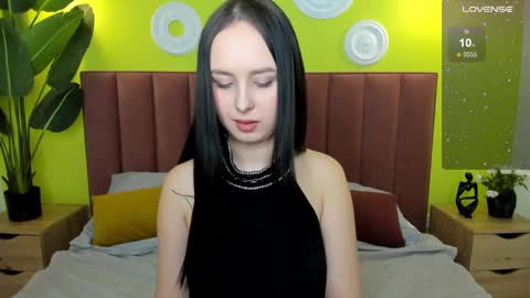 Snapshot of beatricereeves chatting on 02-01-25, 04:24 Beatrice 3 online show from 02-01-25, 04:24