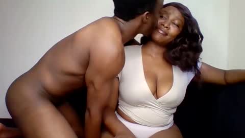 Chelsea and Raymond online show from 10-29-25, 07:21