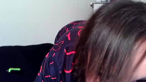 Snapshot of beautifulxxdisaster22 chatting on 04-06-26, 06:31 kalysta online show from 04-06-26, 06:31