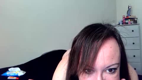 Snapshot of beautifulxxdisaster22 chatting on 04-12-26, 02:33 kalysta online show from 04-12-26, 02:33
