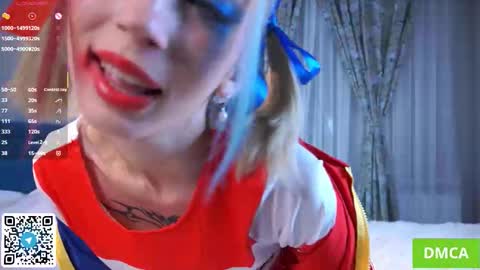 Snapshot of beauty_fuel chatting on 10-28-25, 04:42 Polly online show from 10-28-25, 04:42