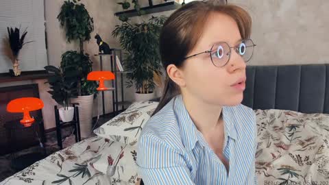 Nicole online show from 02-06-25, 04:25