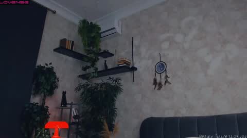 Nicole online show from 03-12-25, 01:40