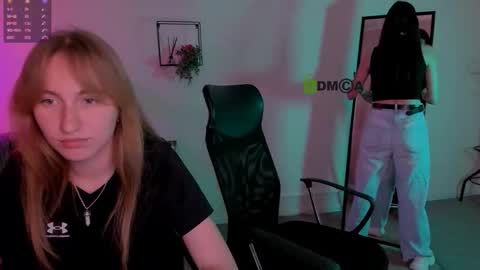 Snapshot of beauty_ginger chatting on 09-19-25, 01:01 beauty_ginger online show from 09-19-25, 01:01