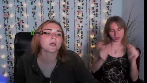 Snapshot of beauty_ginger chatting on 09-25-25, 01:04 beauty_ginger online show from 09-25-25, 01:04