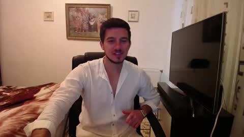 Snapshot of beauty_hard_beast chatting on 09-22-25, 11:45 Mia and Jake online show from 09-22-25, 11:45