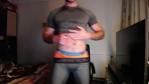 Snapshot of beauty_hard_beast chatting on 09-23-25, 01:08 Mia and Jake online show from 09-23-25, 01:08