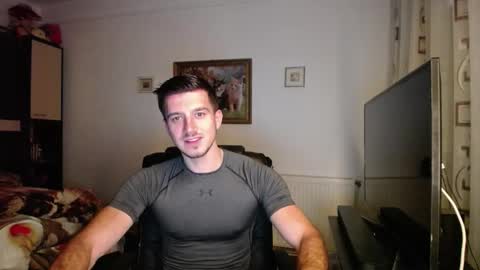 Snapshot of beauty_hard_beast chatting on 10-07-25, 10:45 Mia and Jake online show from 10-07-25, 10:45