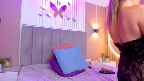 Chantall online show from 01-23-25, 02:02