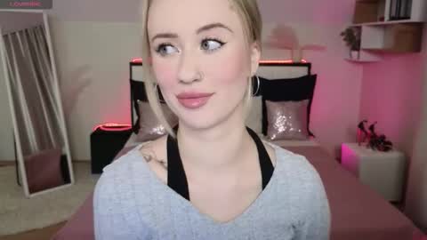 beauty Sasha online show from 11-18-25, 02:43