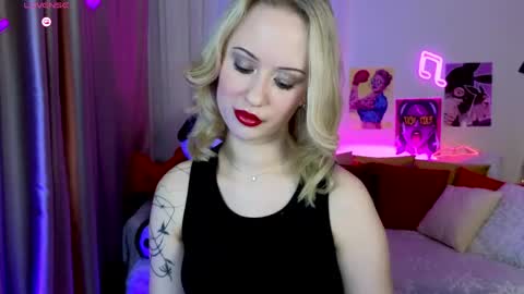 Snapshot of beauty_sashaxx chatting on 05-11-26, 02:23 beauty Sasha online show from 05-11-26, 02:23