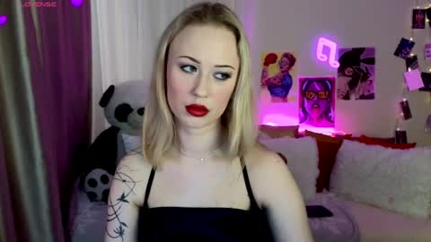 Snapshot of beauty_sashaxx chatting on 05-29-26, 03:21 beauty Sasha online show from 05-29-26, 03:21