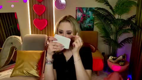 Snapshot of beauty_sashaxx chatting on 06-10-26, 03:22 beauty Sasha online show from 06-10-26, 03:22