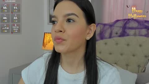 Ariana Reyes online show from 10-23-25, 12:37