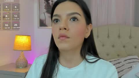 Ariana Reyes online show from 06-08-26, 01:00