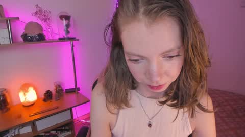 Snapshot of beautyeliise chatting on 01-24-25, 02:19 Eliise online show from 01-24-25, 02:19