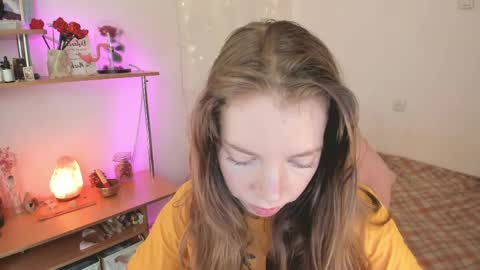 Snapshot of beautyeliise chatting on 05-25-26, 08:09 Eliise online show from 05-25-26, 08:09