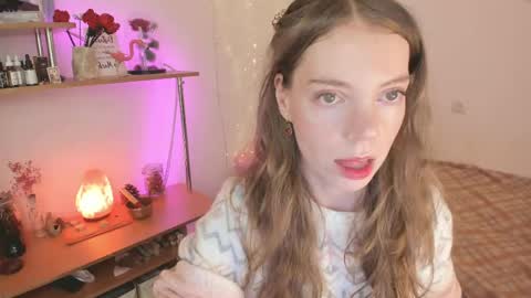 Snapshot of beautyeliise chatting on 05-30-26, 02:14 Eliise online show from 05-30-26, 02:14