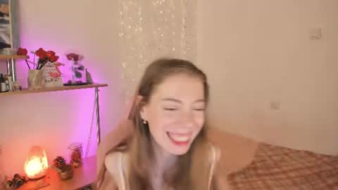 Snapshot of beautyeliise chatting on 06-29-26, 08:20 Eliise online show from 06-29-26, 08:20